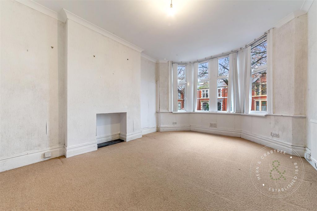 Property photo 2 of 44 Albany-Road-Ground-Floor-Flat-06.Jpg