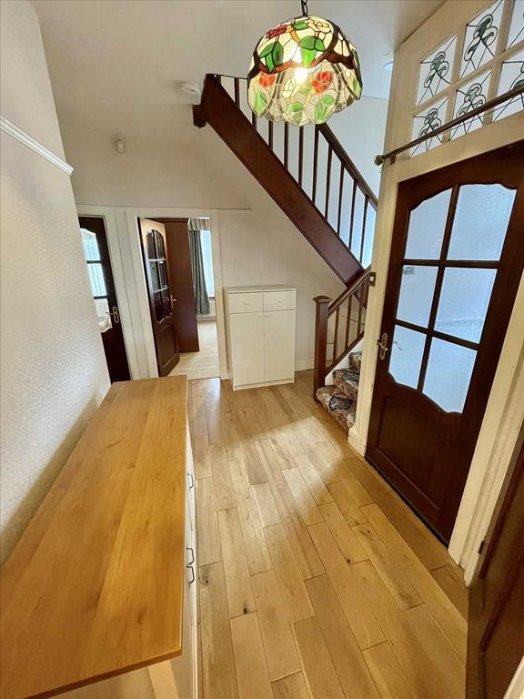 Property photo 2 of 24 Entrance Lobby/Hall