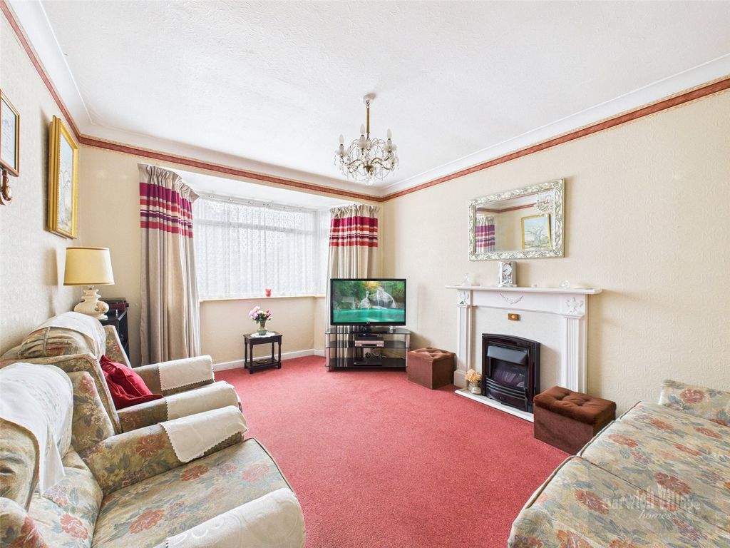 Property photo 2 of 13 Picture No. 12