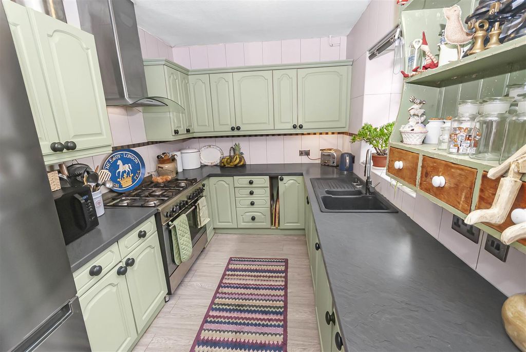 Property photo 3 of 24 Kitchen