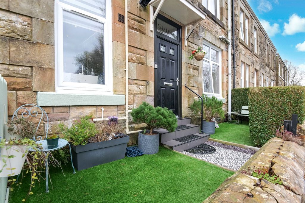 Property photo 2 of 16 Front Entrance