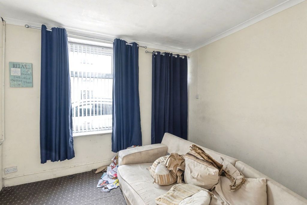 Property photo 3 of 13