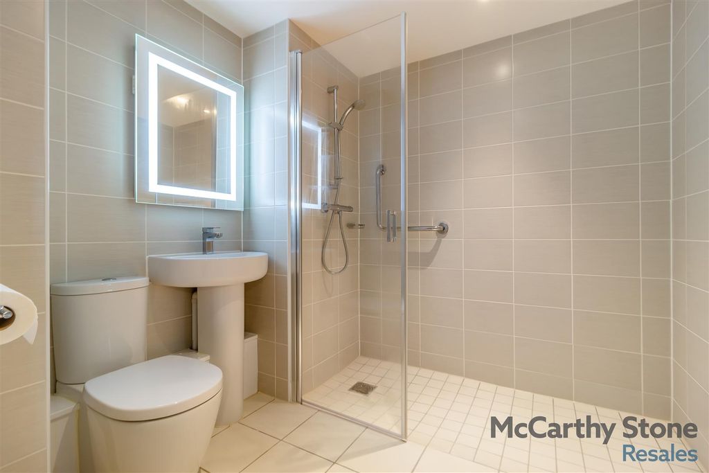 Additional image 12 of 2 bed flat for saleHadleigh Road, Frinton-On-Sea CO13