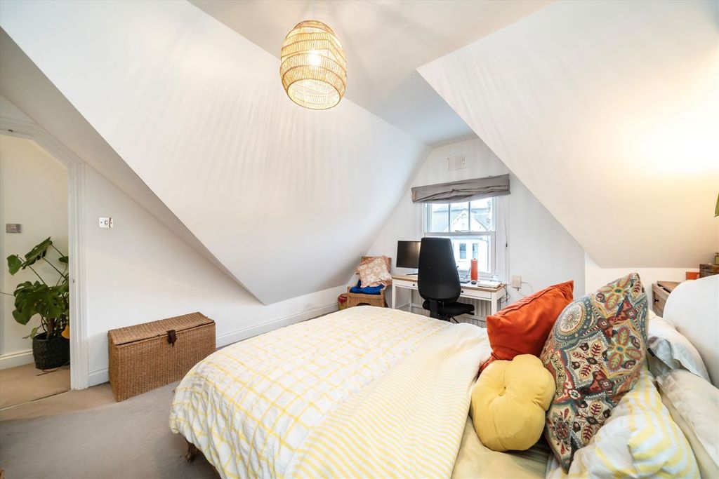 Property photo 3 of 8