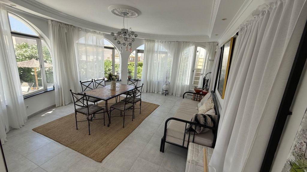 Property photo 3 of 50