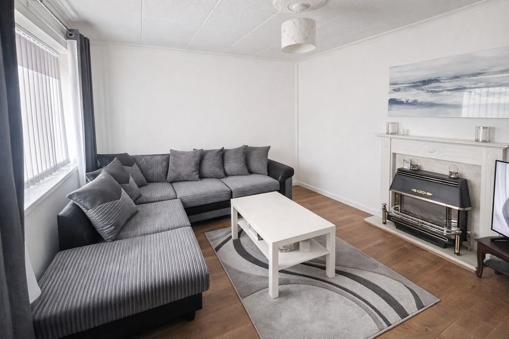 Property photo 2 of 10 Picture No. 15