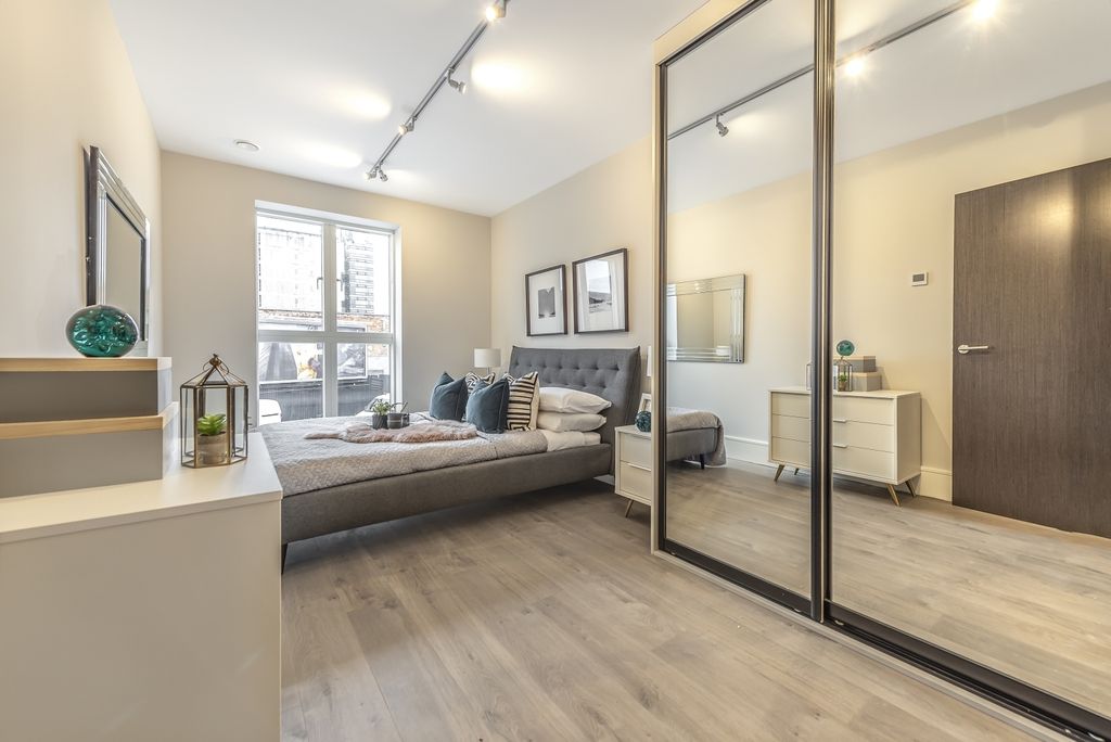 Property photo 3 of 14 Bedroom 1