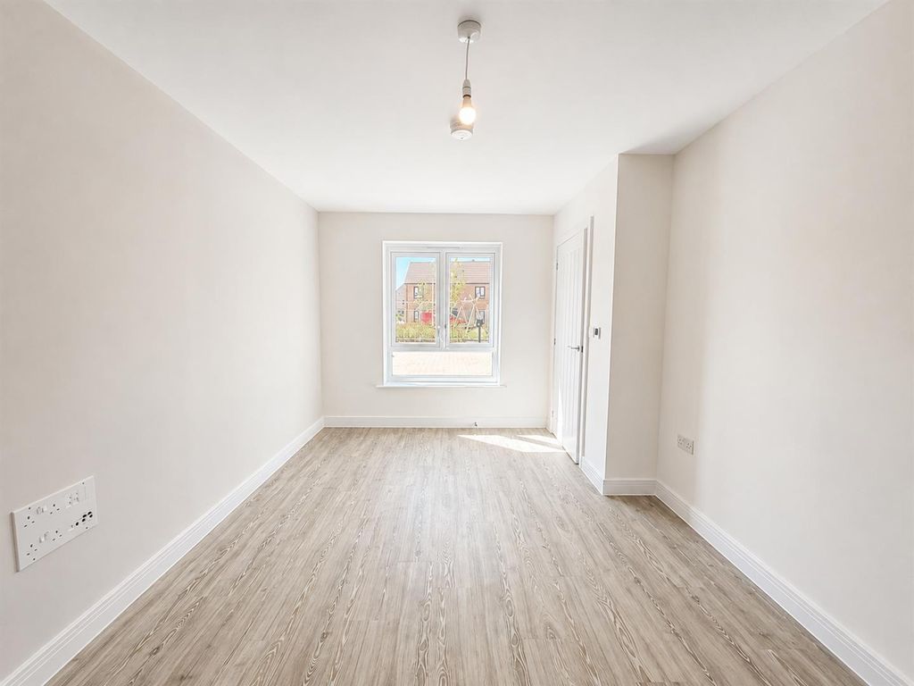 Property photo 2 of 15 Living Space.Png