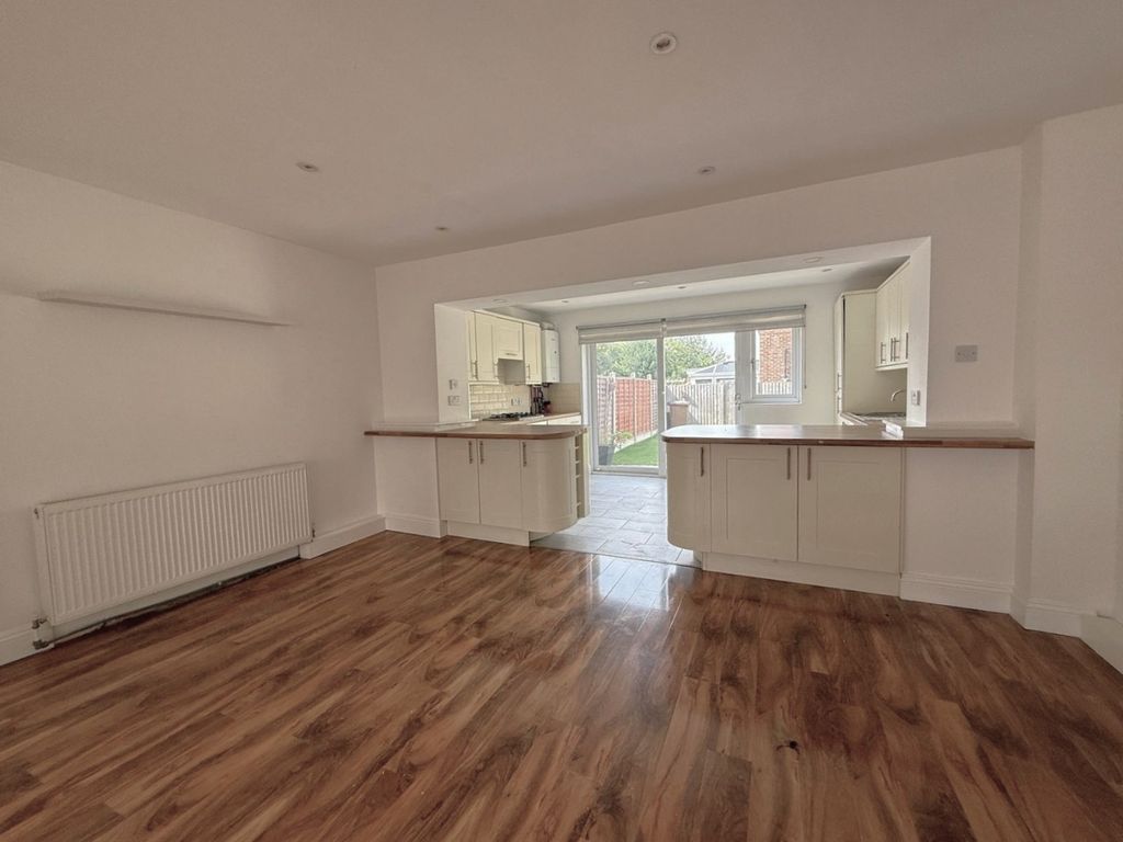 Property photo 2 of 10 5132152