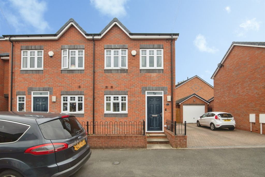 Property photo 1 of 13