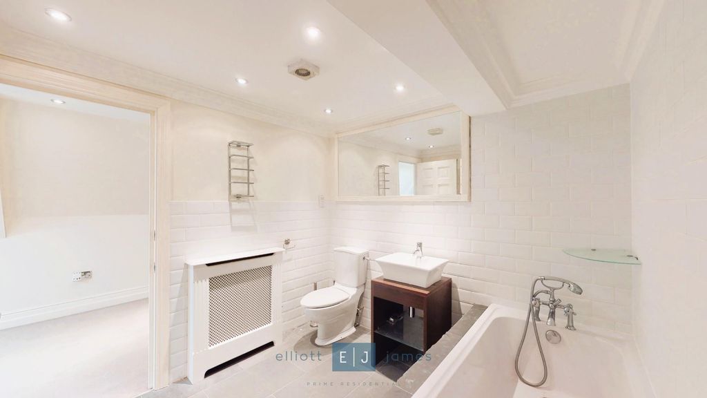 Additional image 16 of 4 bed flat to rentHill Hall, Theydon Mount, Epping CM16