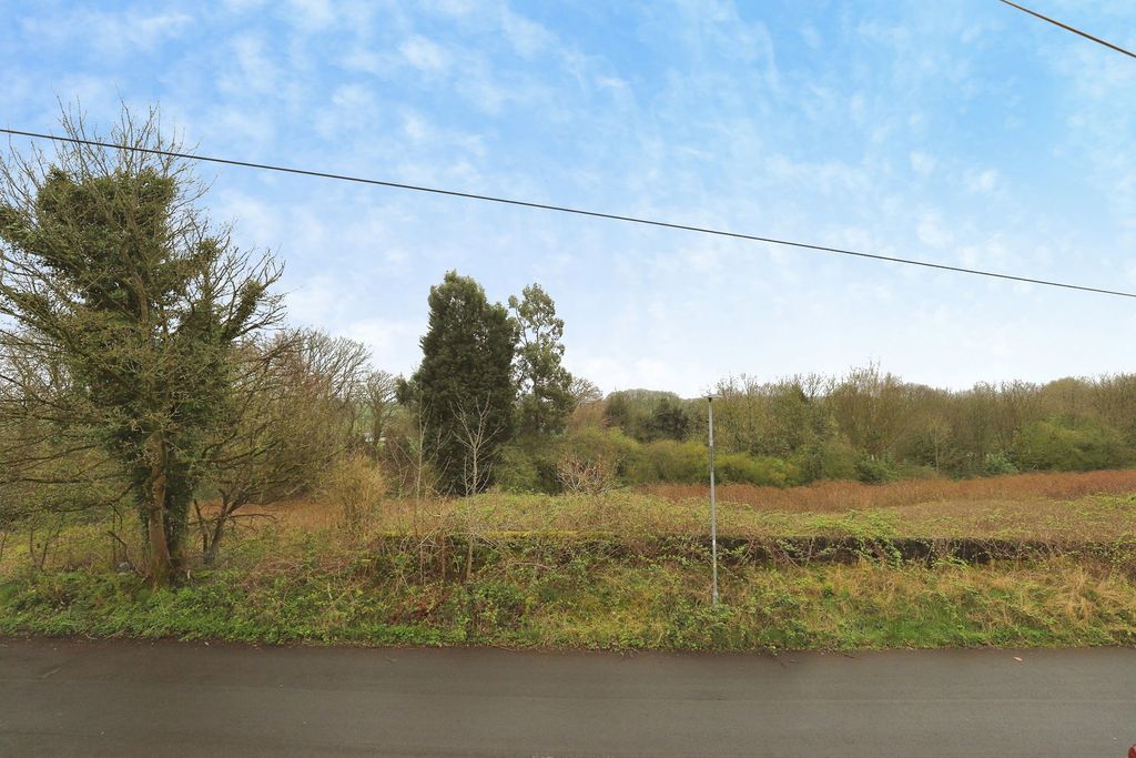 Property photo 2 of 30