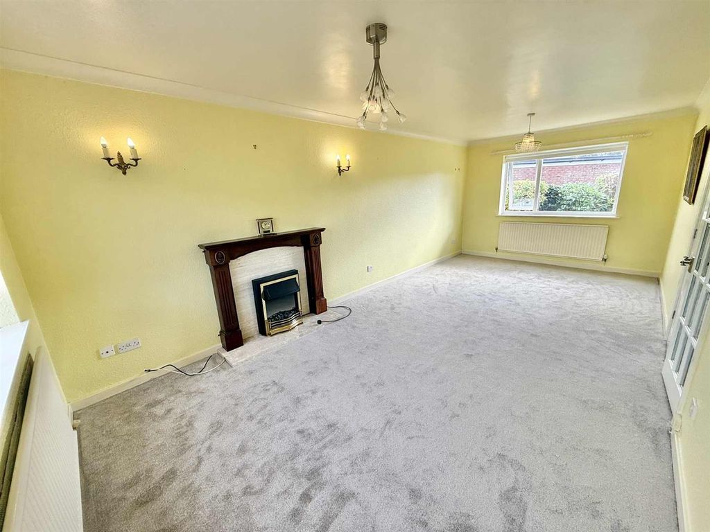 Property photo 3 of 10 A626090E-4B38-4665-Bfac-d62A4c324238.Jpg