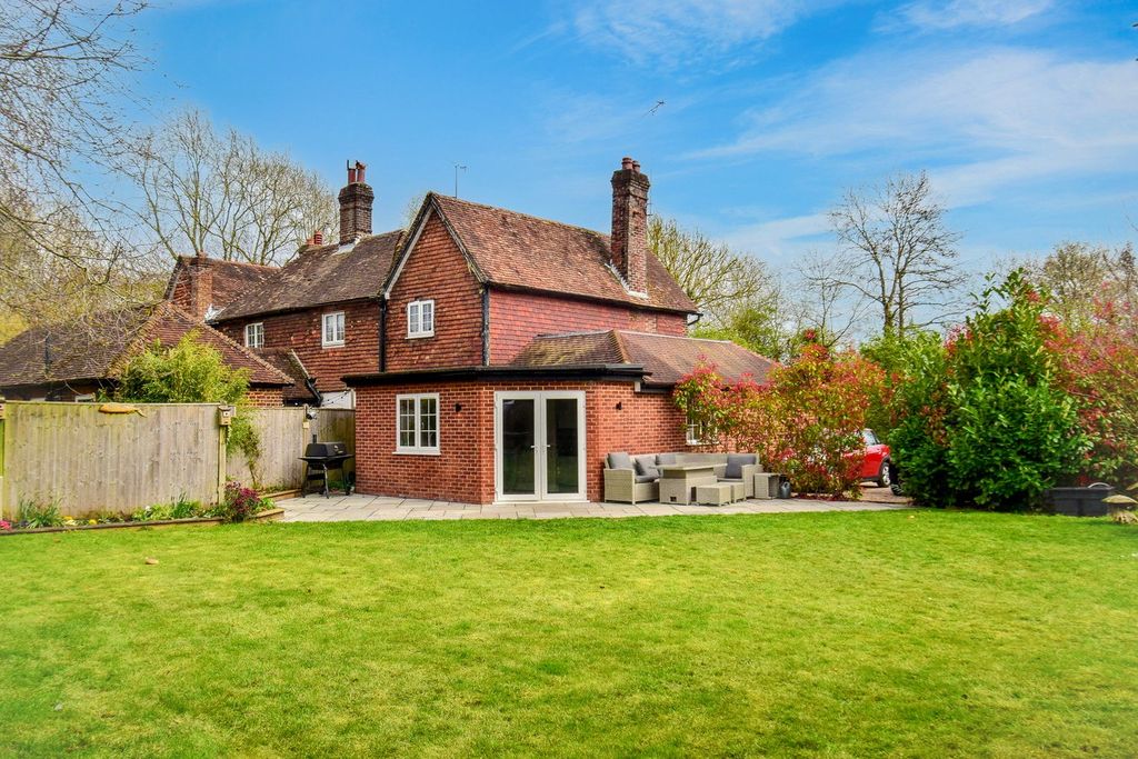 Property photo 2 of 26