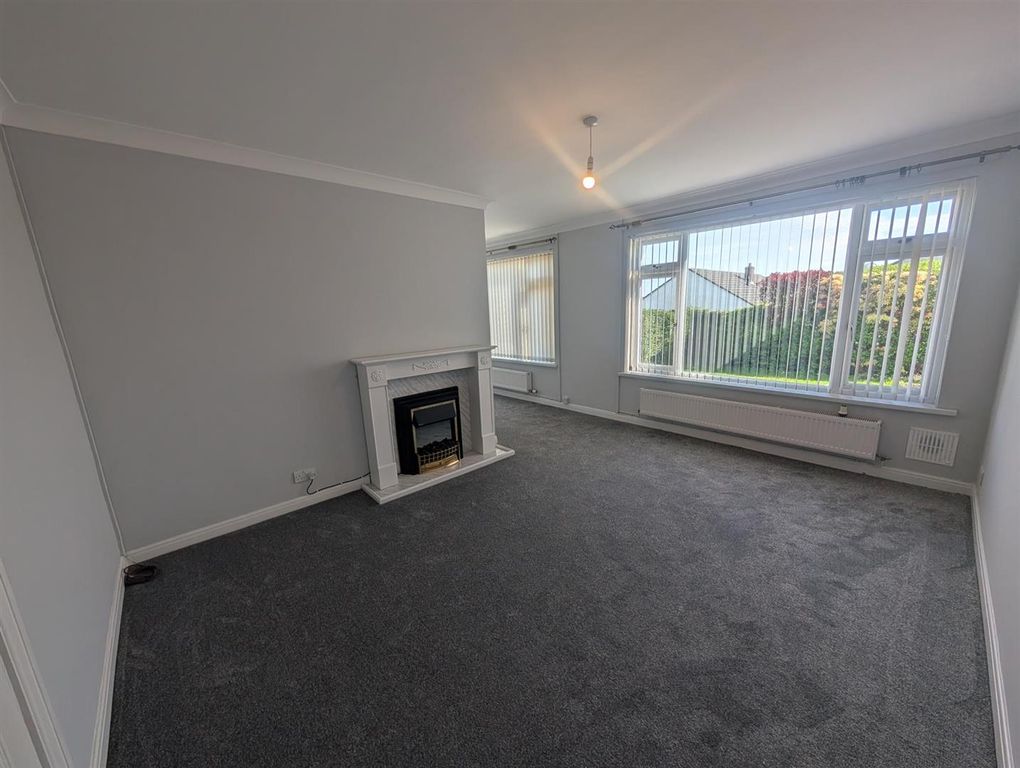 Property photo 2 of 17 1000031524.Jpg
