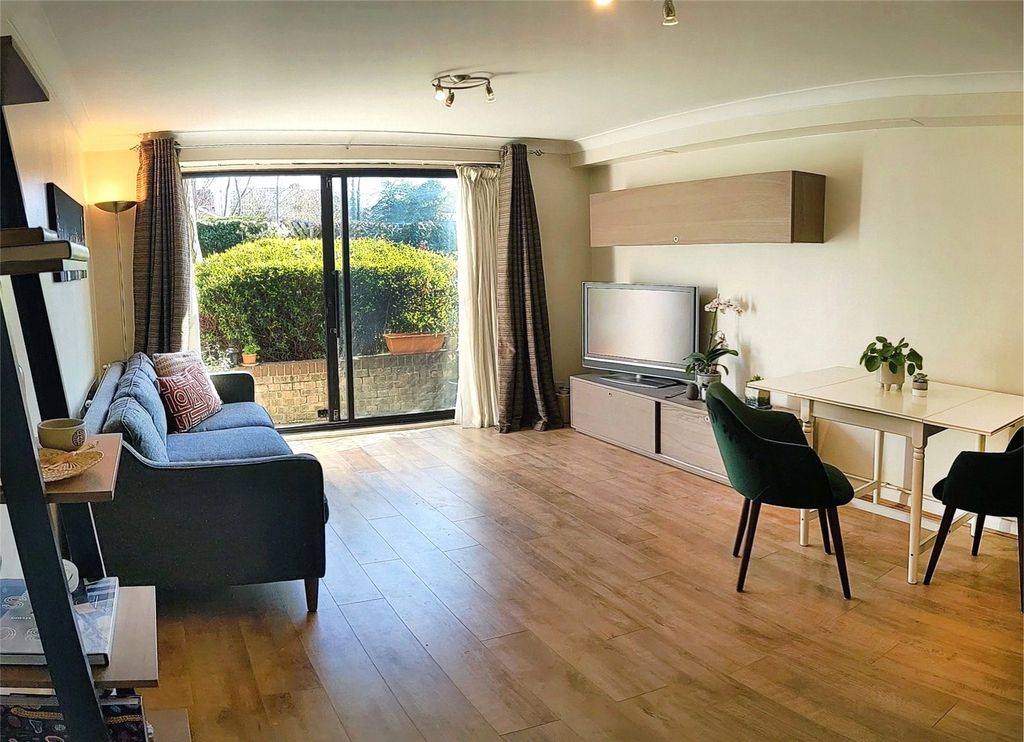 Property photo 2 of 10 Reception Room