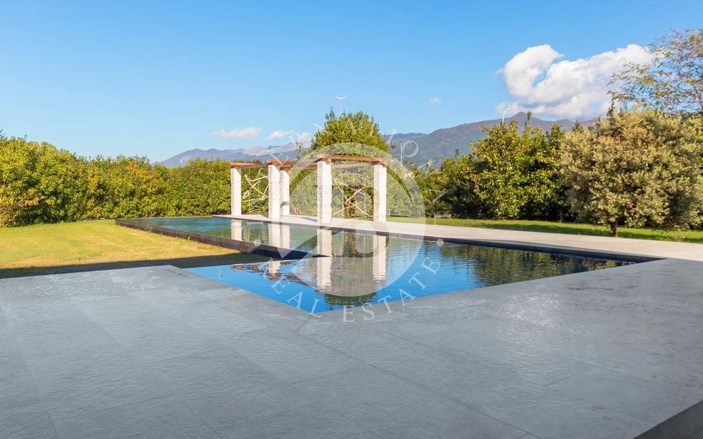 Property photo 3 of 23