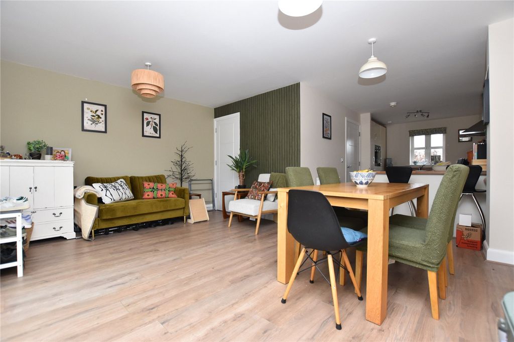 Property photo 2 of 25 Picture No. 38