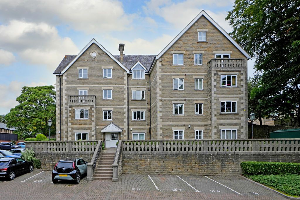 Property photo 1 of 18 Fairfield Heights