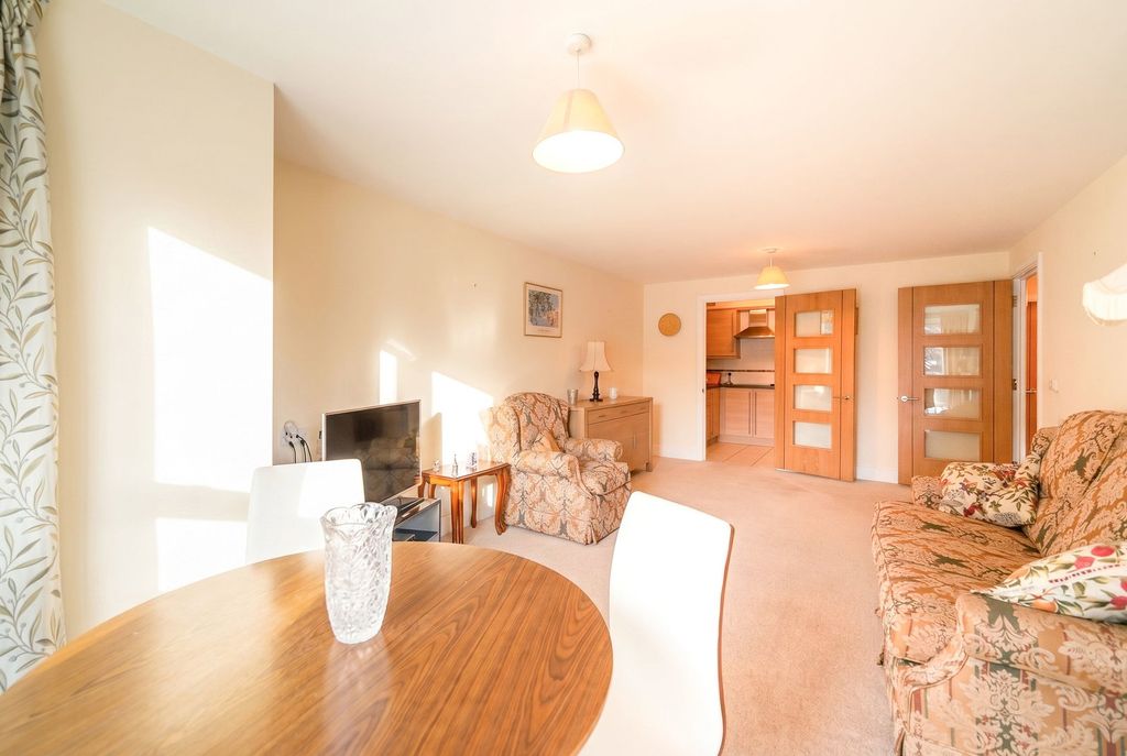 Property photo 3 of 14