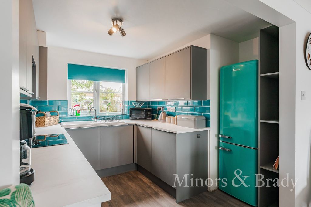 Property photo 3 of 20