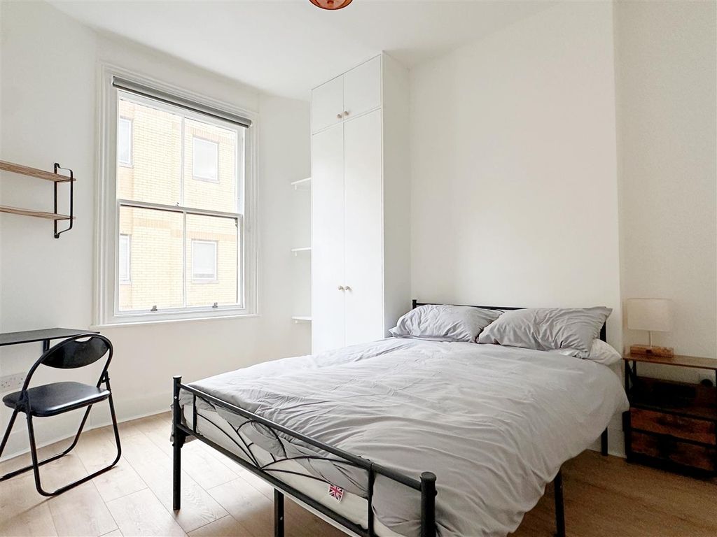 Property photo 1 of 12 Bedroom 2 (2).Jpg