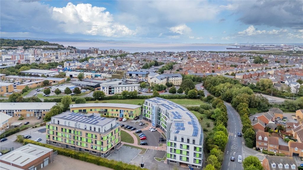 Property photo 2 of 11 External