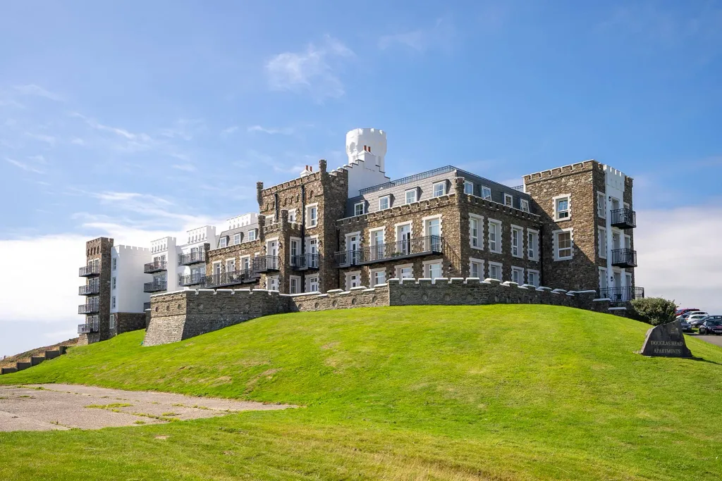 Property photo 1 of 21