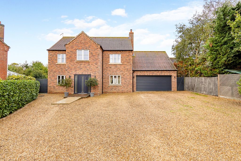 Property photo 2 of 44 5893368