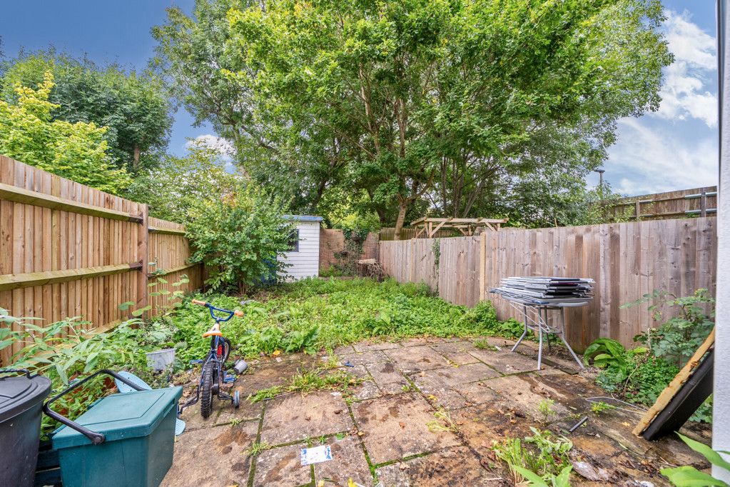 Property photo 3 of 12 Garden