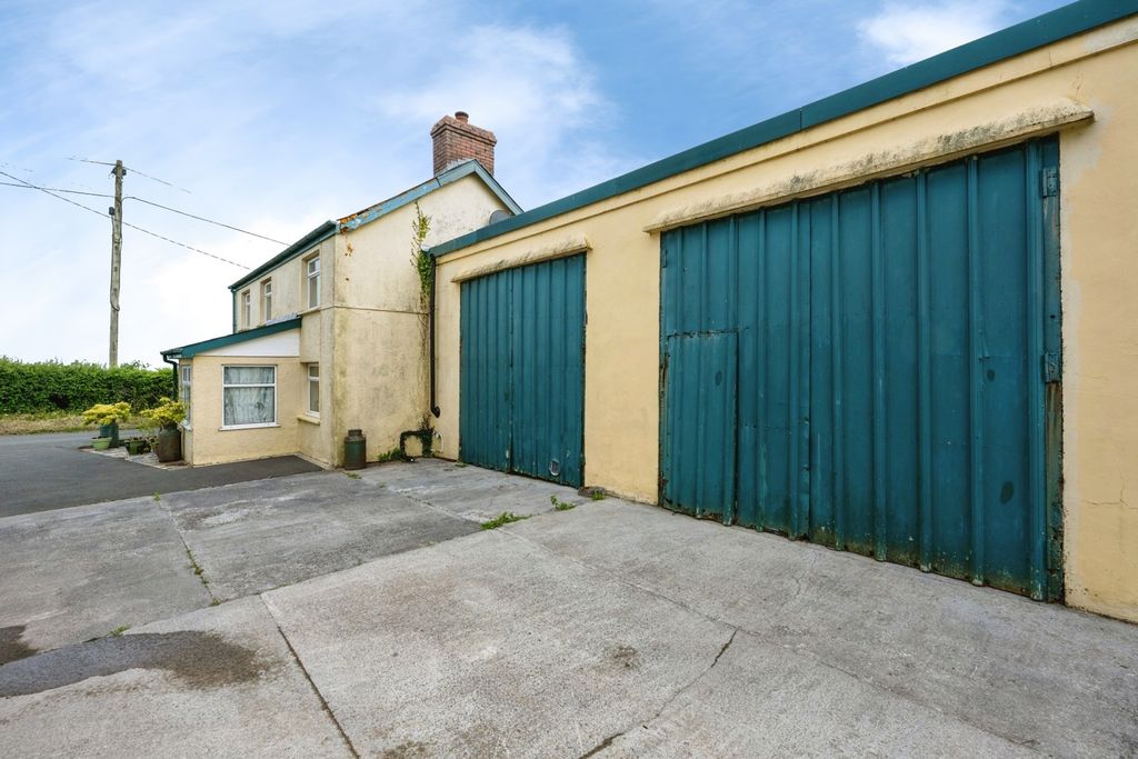 Property photo 2 of 23 Pbox-Img.Jpg