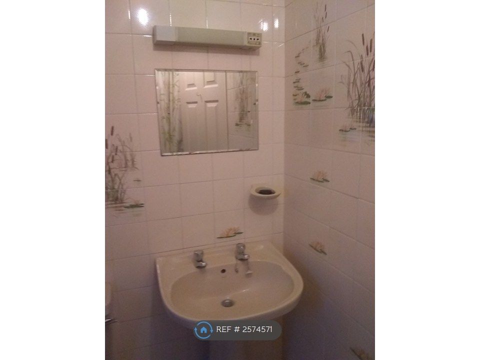 Property photo 3 of 26 Upstairs Bathroom