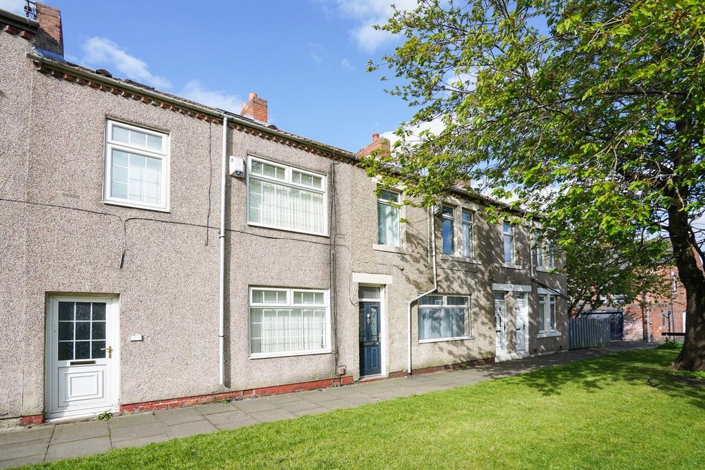 Property photo 1 of 9 External