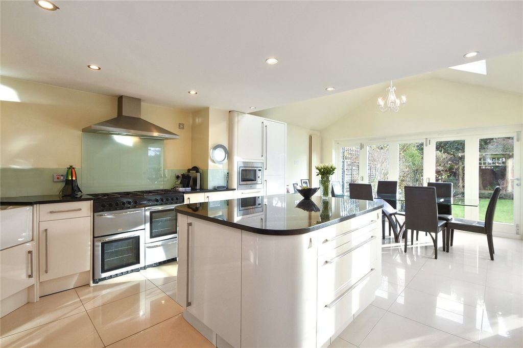 Property photo 2 of 12 Picture No. 09