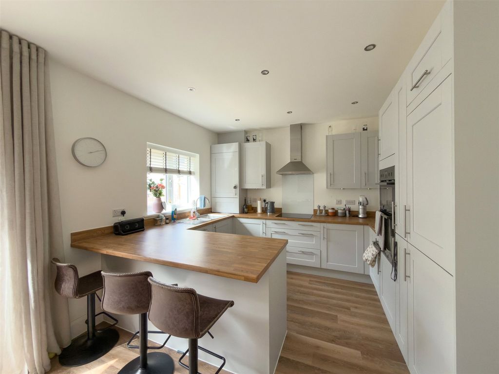 Property photo 2 of 15 Kitchen
