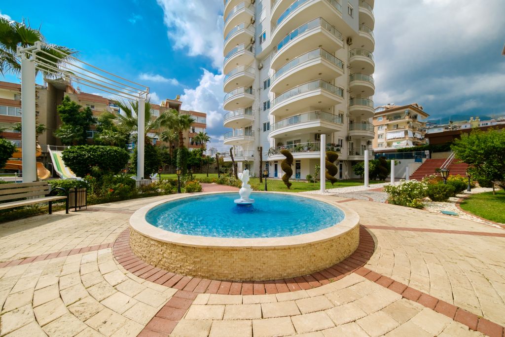 Property photo 2 of 23 Immaculate Investment Property For Sale In Alanya - Social Terraces And Pools