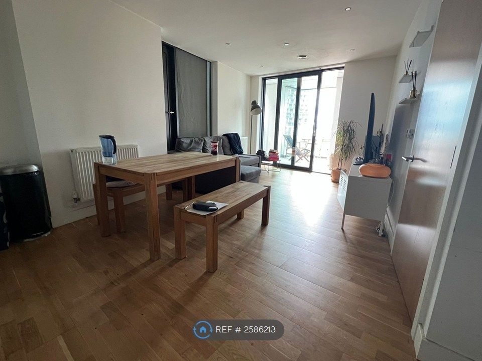 Property photo 2 of 17 Living Area