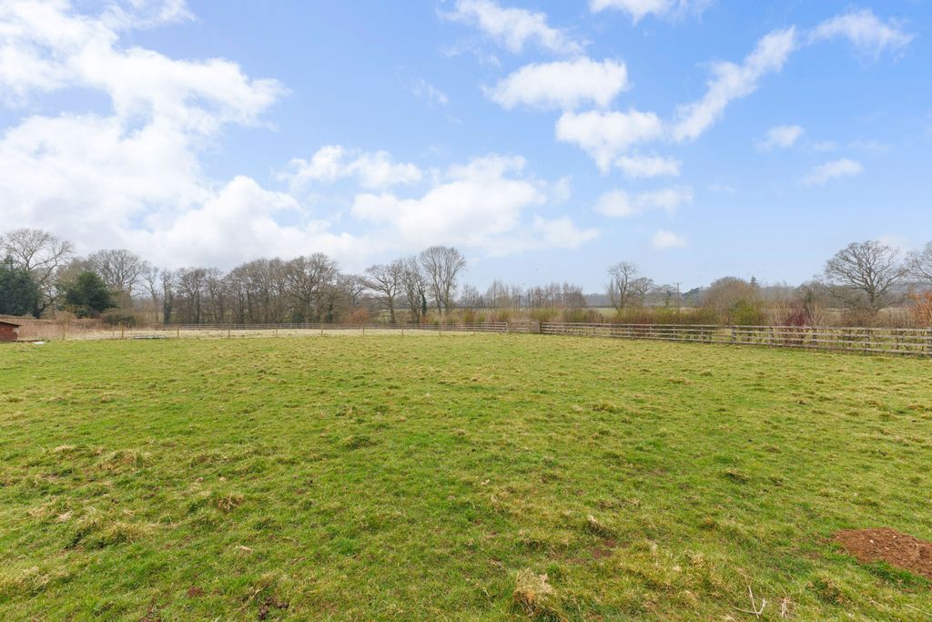 Property photo 3 of 25