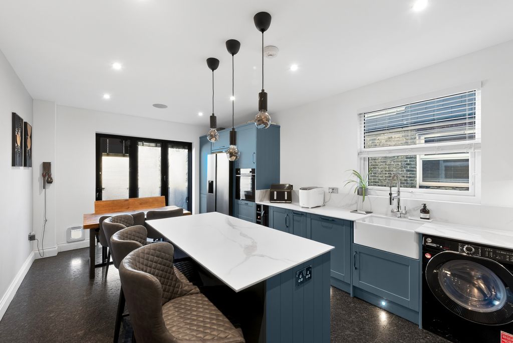 Property photo 1 of 15 Kitchen