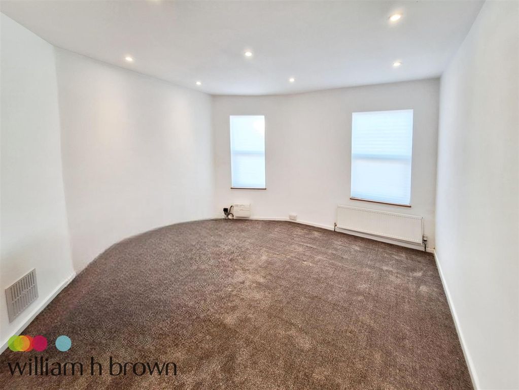 Property photo 2 of 13 Image