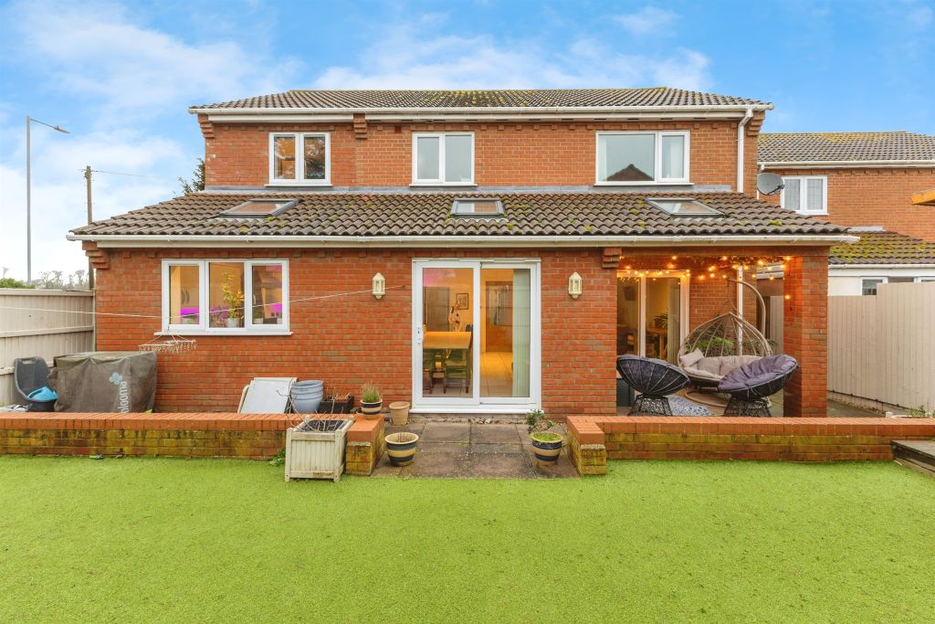 Property photo 2 of 19