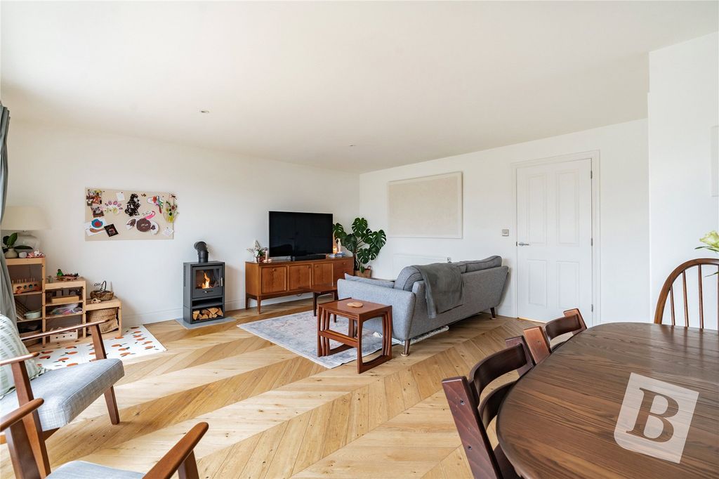 Property photo 2 of 21 Picture No. 07