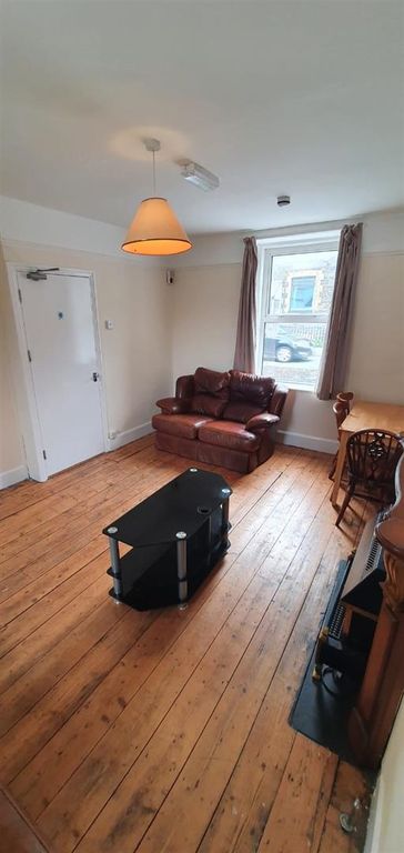 Property photo 2 of 15 Lounge.Jpg