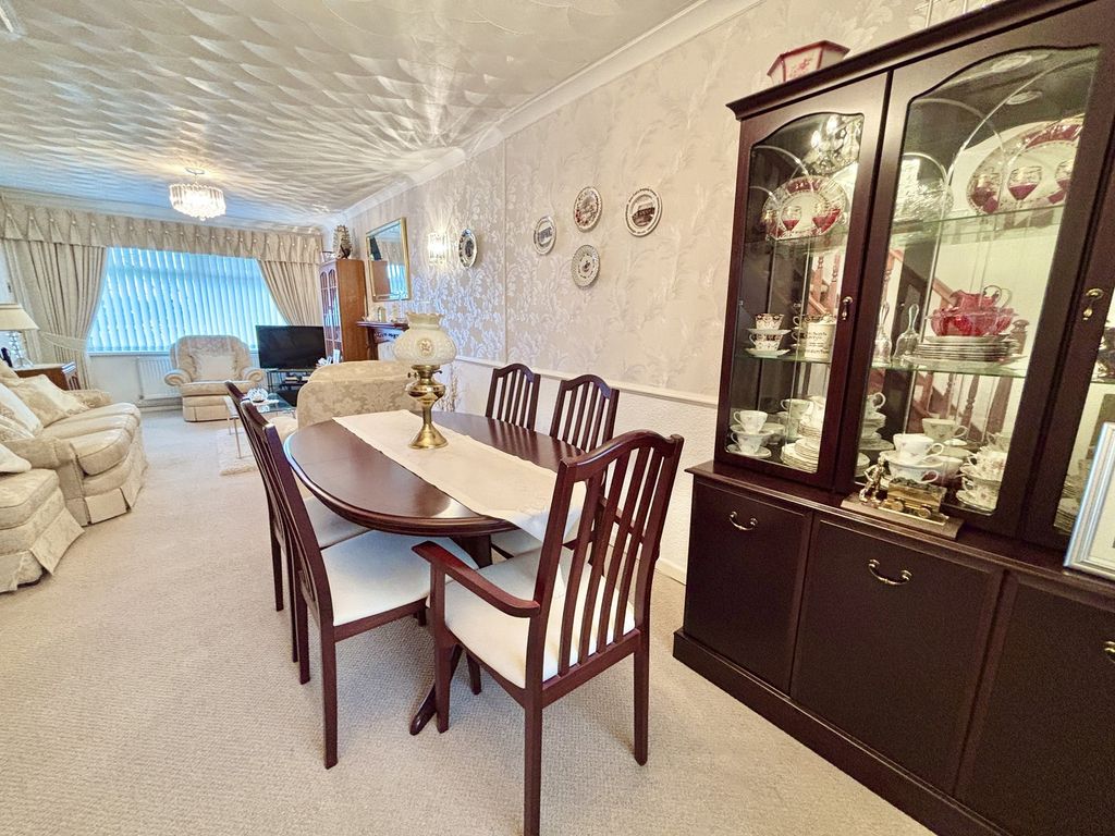 Property photo 3 of 31 Lounge-Dining Room