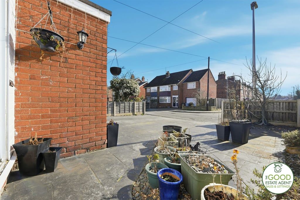 Property photo 3 of 34