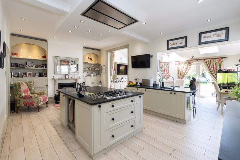 Property photo 2 of 22 Kitchen