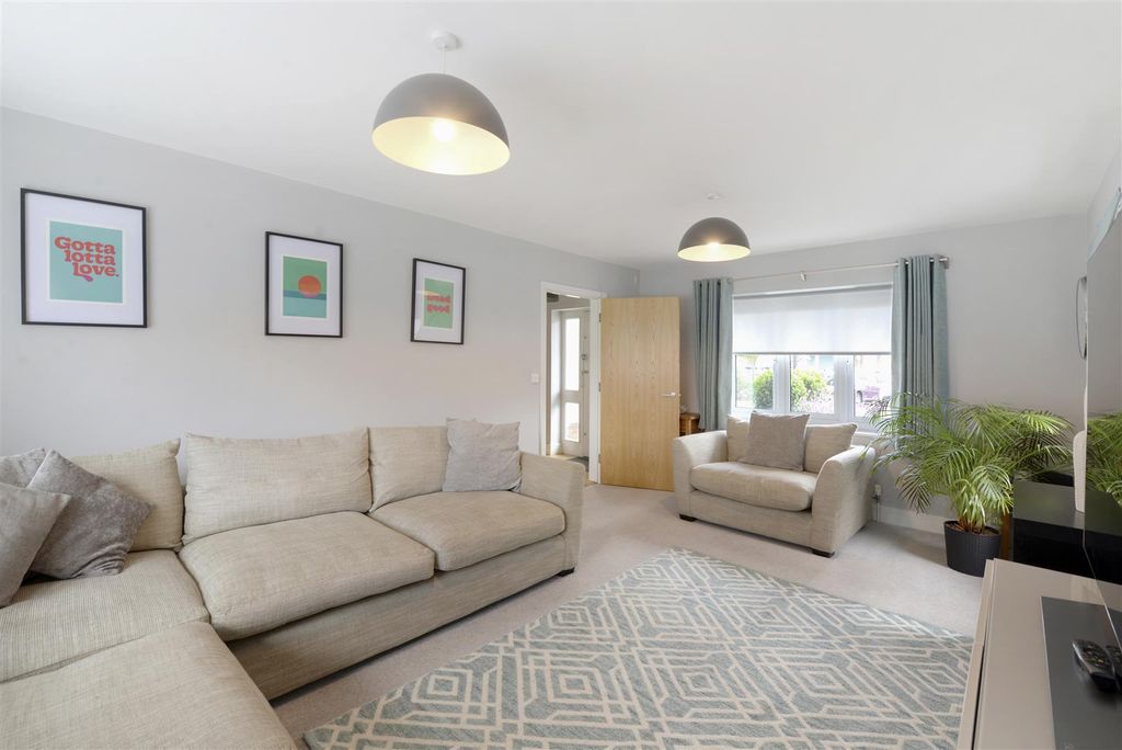 Property photo 3 of 25 3