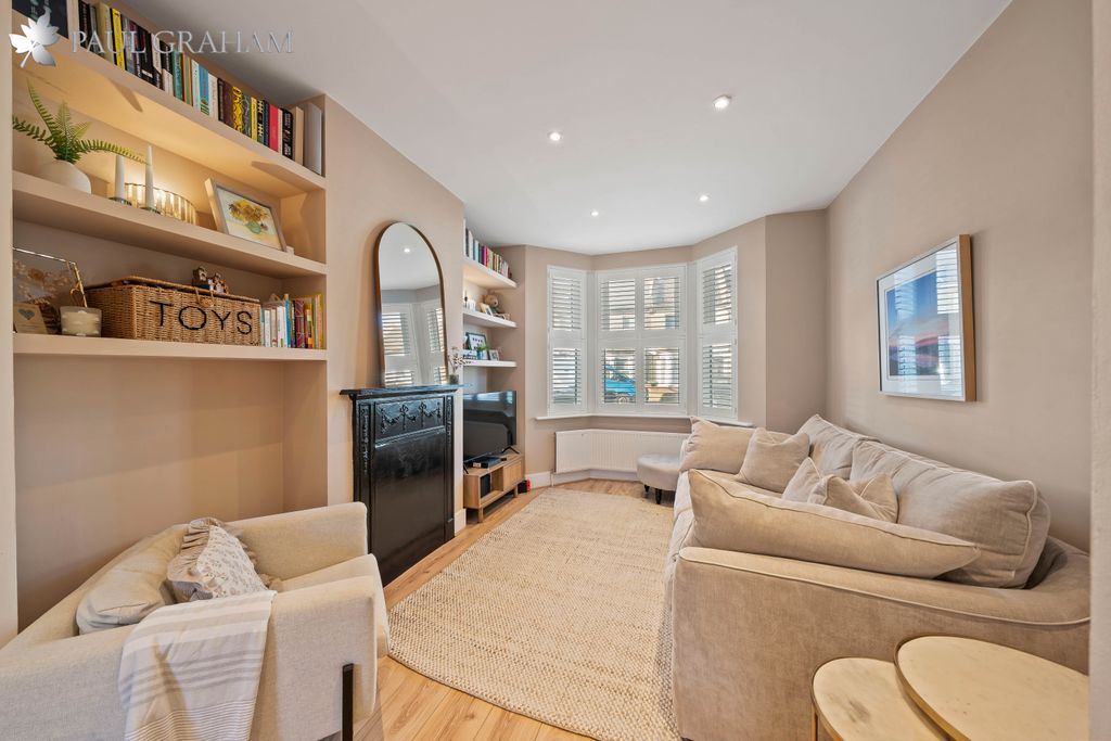 Property photo 3 of 18 Dsc00094