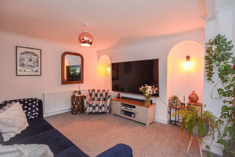 Property photo 3 of 9 Photo 9