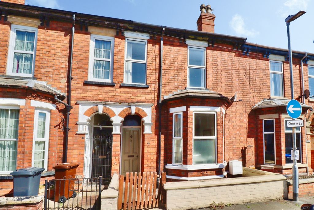 Property photo 1 of 12